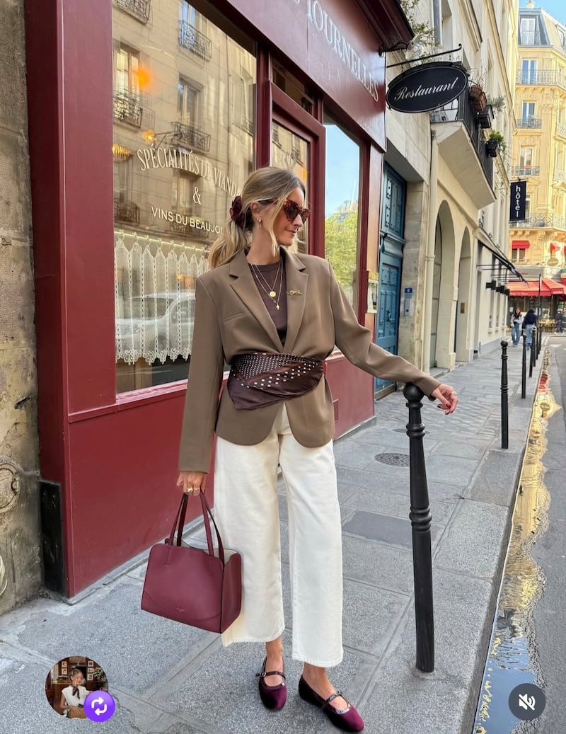 Carolina Herrera explica el error con zapatos planos que te resta elegancia al instante