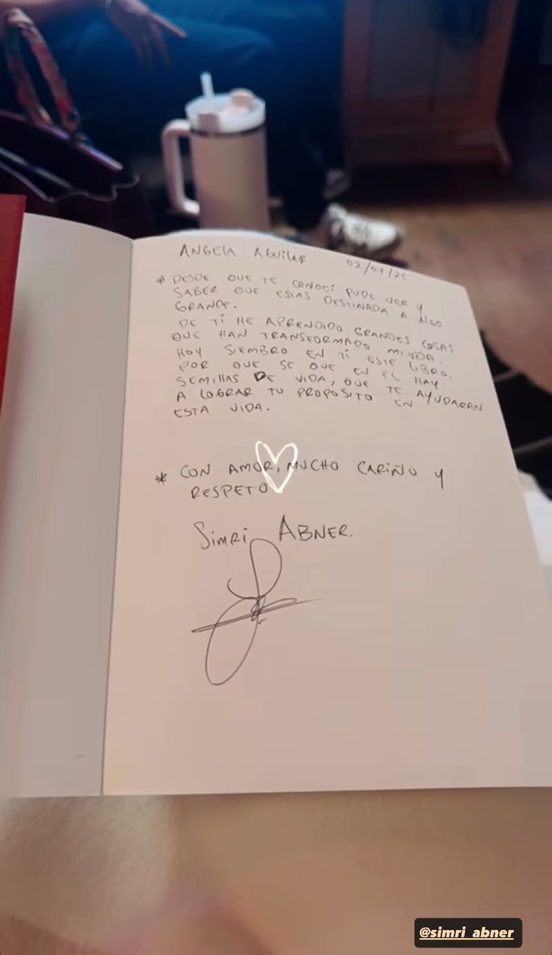 Ángela Aguilar recibe carta “de amor”