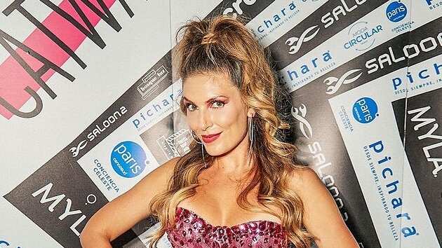 La argentina usará en la Gala del Festival de Viña un vestido diseñado con 400 cápsulas de café.