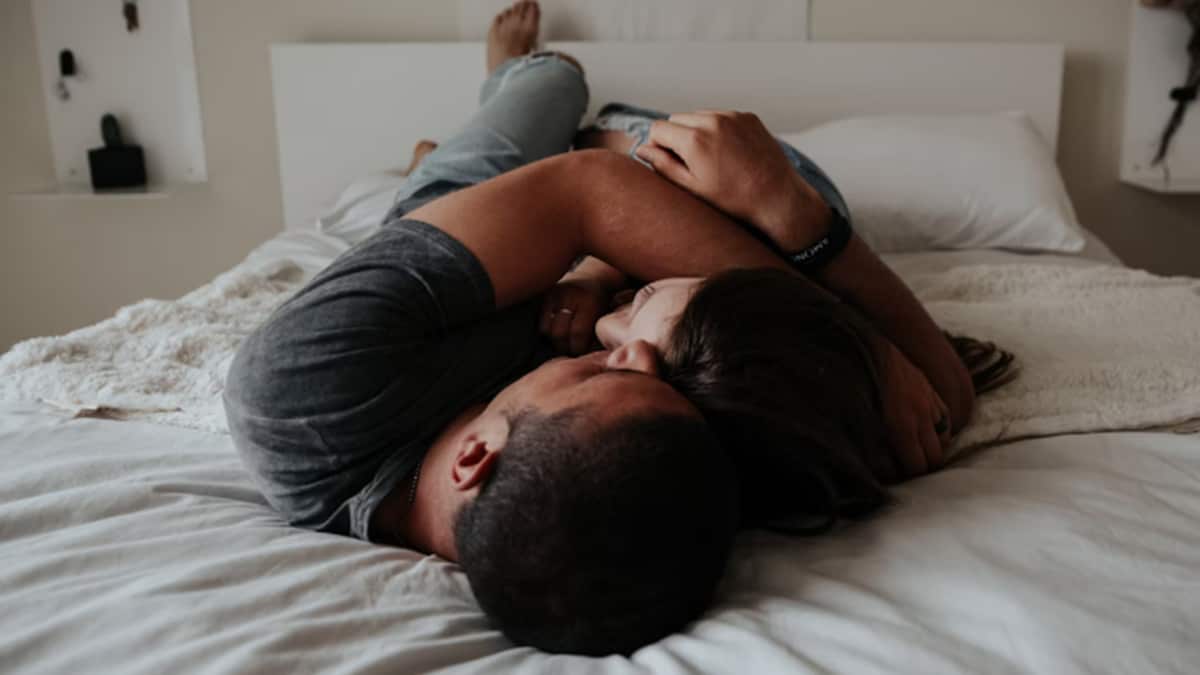 Pareja no te besa ni te habla