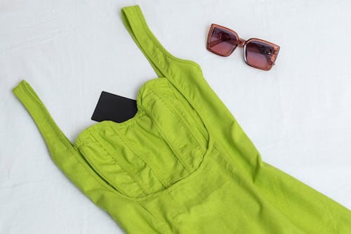 ¡Ni blanco, ni mocha! Los looks ‘wasabi’ son el sinónimo de elegancia: así se lleva este atrevido color