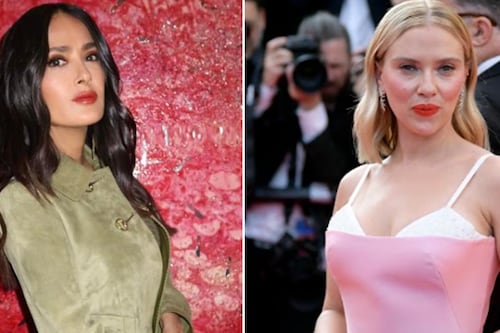 “Es perfecta”, la foto por la que dicen que Scarlett Johansson “opacó” a Salma Hayek con su belleza natural