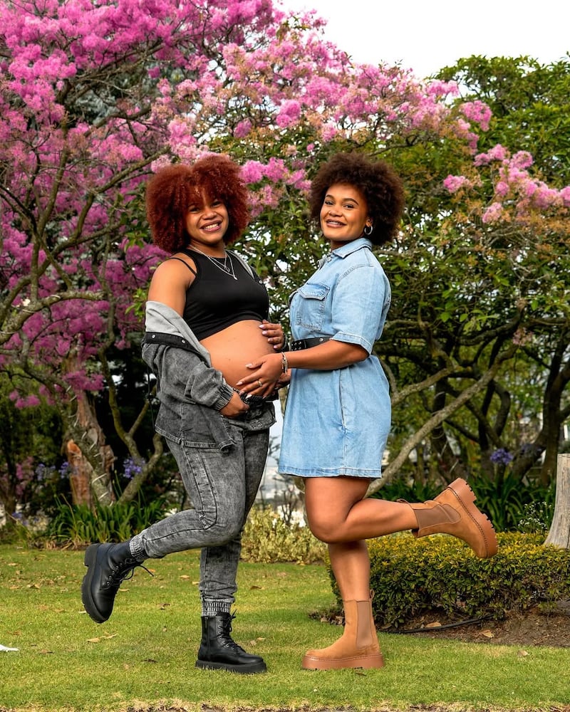 Angie y Neisi Dajomes