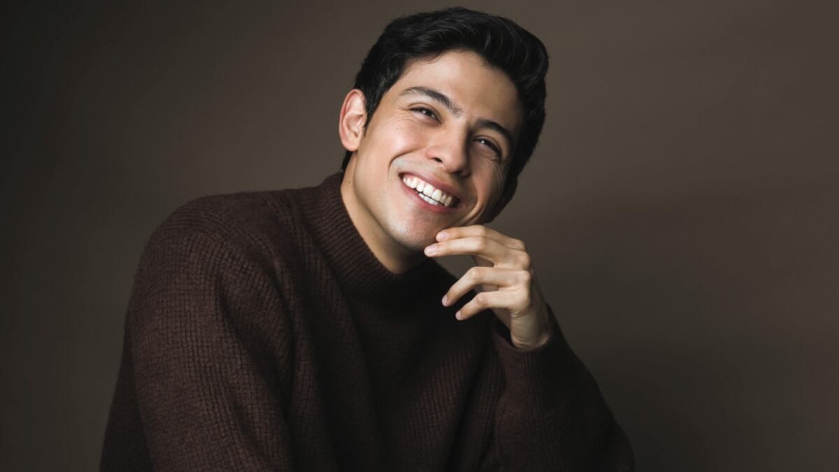 Alberto Villarreal explora las múltiples facetas del amor en su nuevo libro