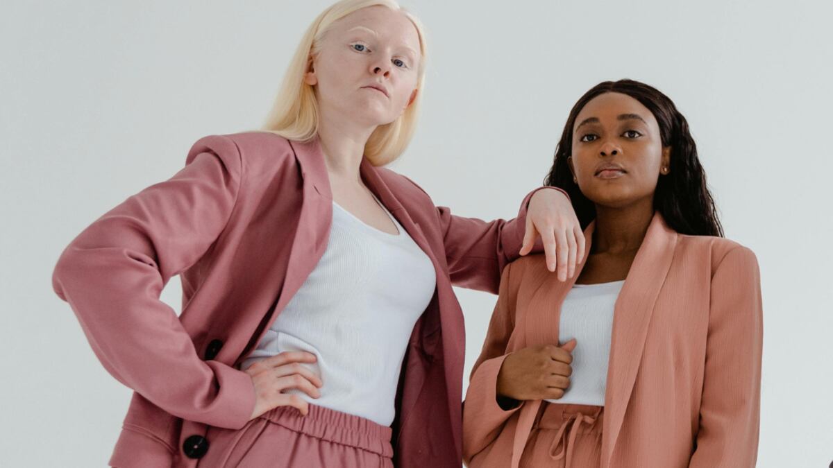 Los pants serán los nuevos jeans en 2025.