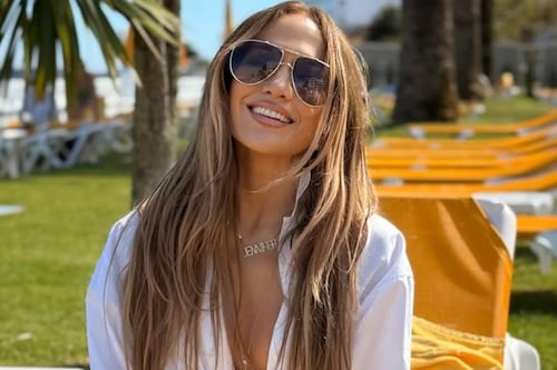 “Ya no está en edad”: J.Lo recibe crueles críticas tras sensual baile “de soltera” en su cumpleaños