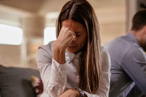 Cuidado con el ‘sledging’: la señal de alerta que indica que tu relación tiene fecha de caducidad