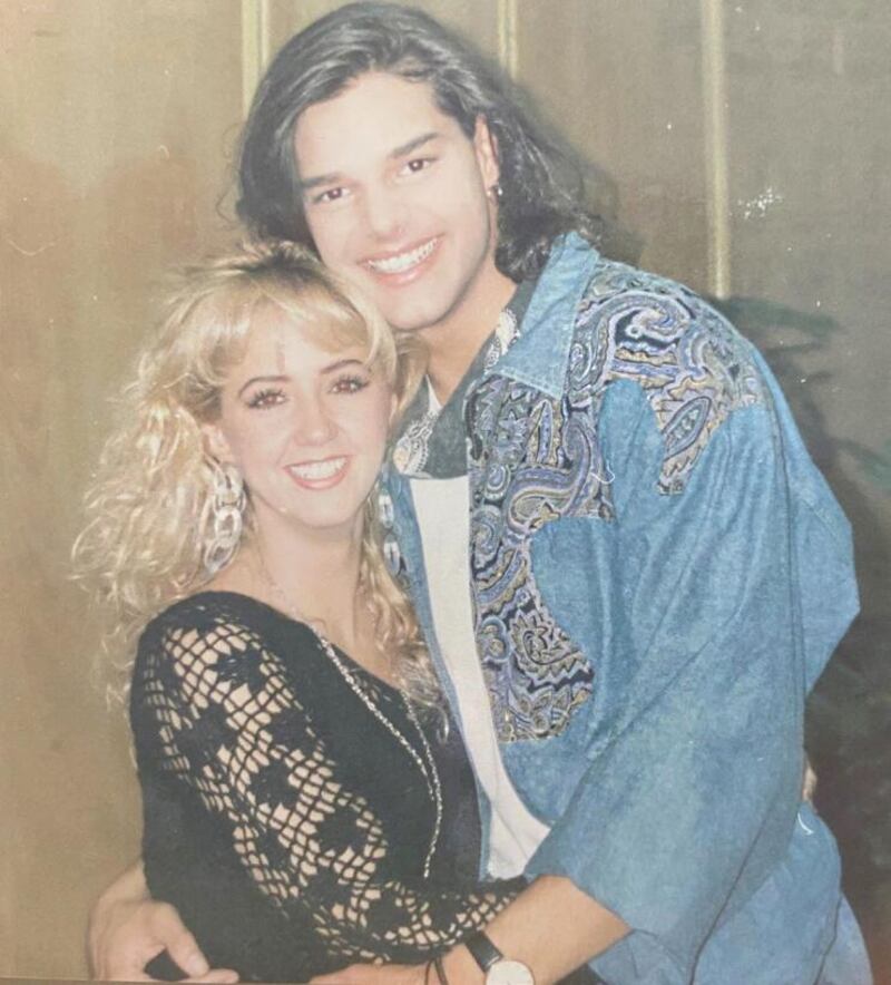 Andrea Legarreta con Ricky Martin