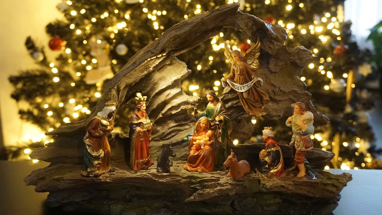 A qué hora se coloca al niño Jesús en el pesebre