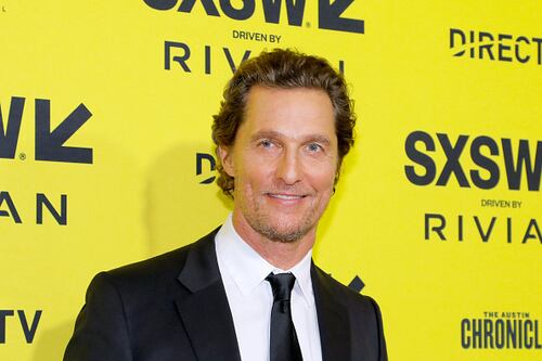 El hijo rara vez visto de Matthew McConaughey reaparece y este detalle dejó sin palabras a las redes