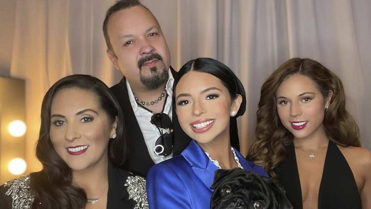 Pepe Aguilar hijas