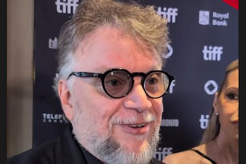 Premian a Guillermo del Toro, quien habló de sus 80 kilos menos y cómo Frankenstein tiene un dolor personal