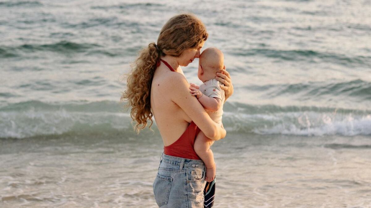 Hay una larga lista de nombres relacionados con el mar para ponerle a un bebé en 2024