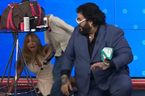 Alexandra Fuentes sufre fuerte caída durante su programa en vivo