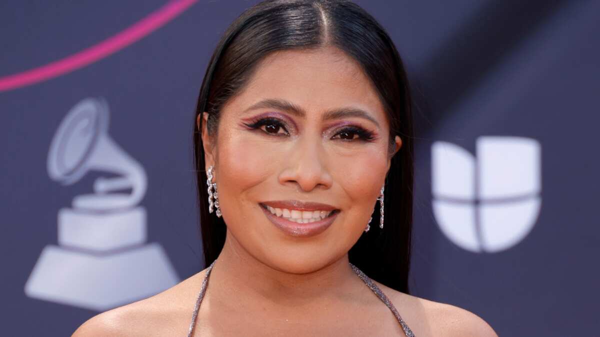 Yalitza Aparicio recibió una nueva década de vida sin maquillaje y más feliz que nunca.
