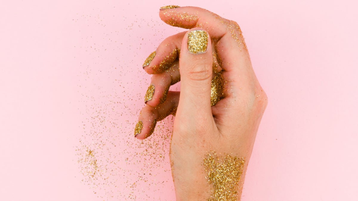 ‘Glam Nails’ este diseño de uñas será tendencia en Navidad y Año Nuevo.