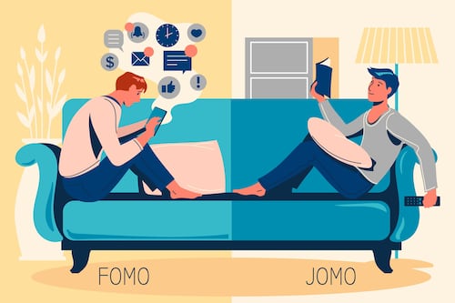 El fin del FOMO, disfrutar de tu sofá sin publicar nada en redes sociales está de moda