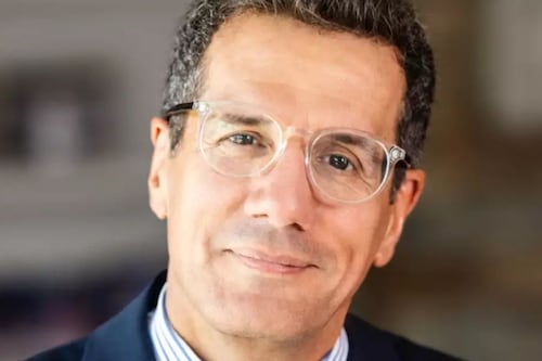 Otto Padrón planea casarse con una mujer más joven; aseguran que es una conductora cubana