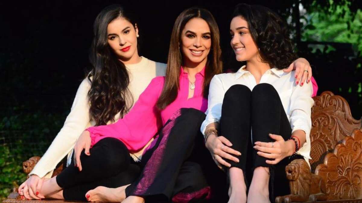 Biby Gaytán compartió cómo se relaciona con sus hijas para enseñarles a sentirse cómodas con sus cuerpos.