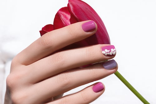 ¡Adiós milky! El color favorito de los 2000 está de regreso: así se lleva ahora