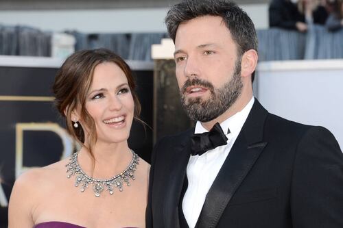Aseguran que Ben Affleck anhela regresar con su exesposa Jennifer Garner, la madre de sus hijos