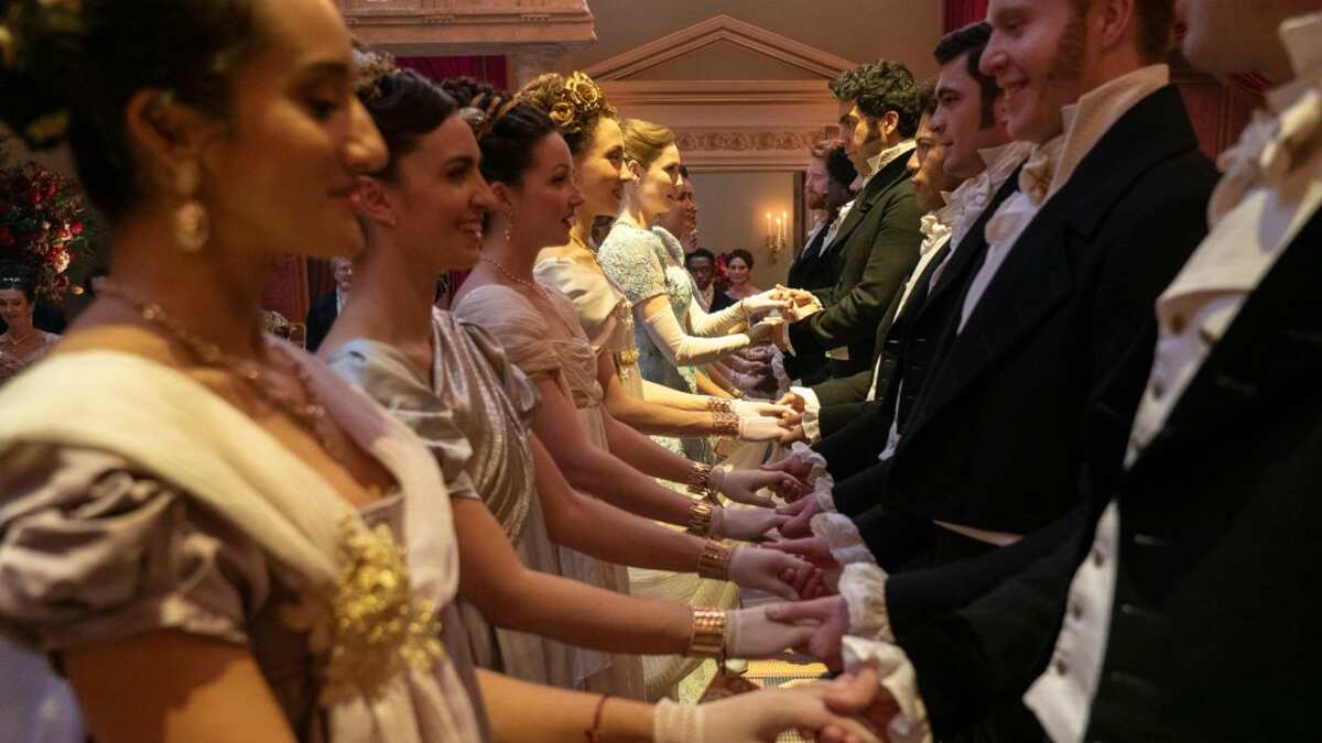 Hannah Dodd y David Mumeni en el episodio 4 de Bridgerton 3