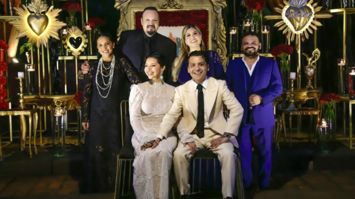 Ángela Aguilar / Nodal