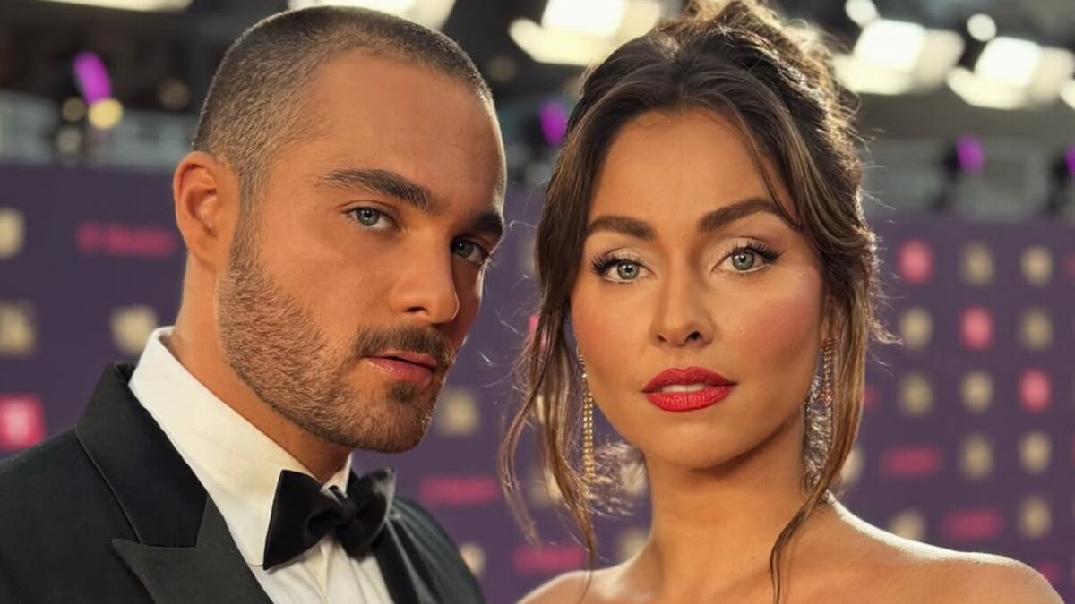 Poco más de un mes después de celebrar su boda, Claudia Martin y Carlos Said, confirman la espera de su primer bebé.