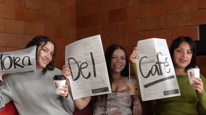 Rubi Coello con compañeras de trabajo