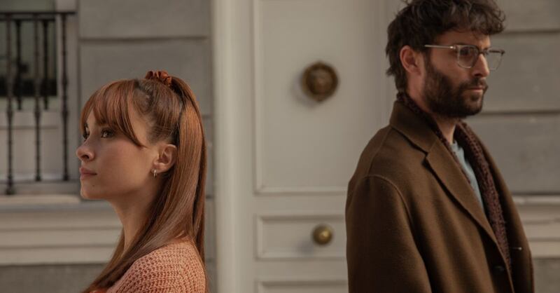 Aitana y Fernando Guallar protagonizan la película 'Pared con pared'