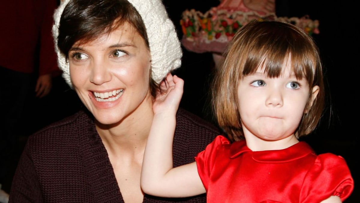 Suri Cruise mantiene una estrecha relación con su madre, Katie Holmes