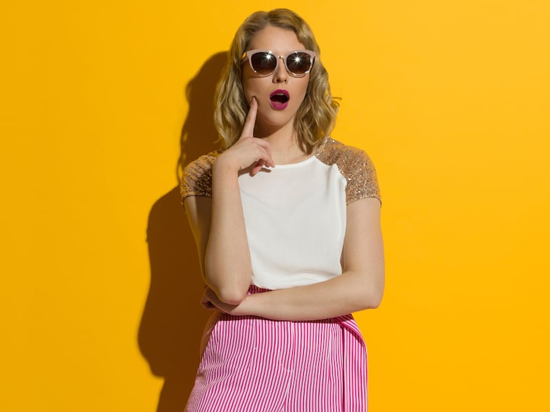 ¿No más jeans? La alternativa cómoda y diferente que promete un look elegante y versátil