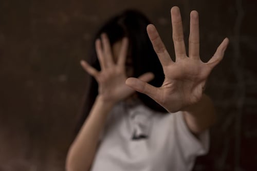 ¿Qué barreras enfrentan las mujeres cuando sufren violencia de género?