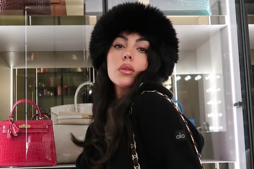 ¡De oro y perlas! Georgina Rodríguez presumió su extravagante árbol de Navidad