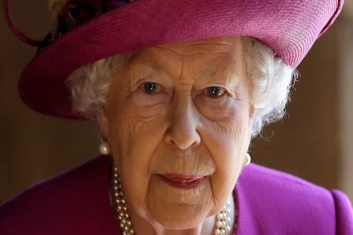 La Reina Isabel II está molesta por un capítulo de ‘The Crown’