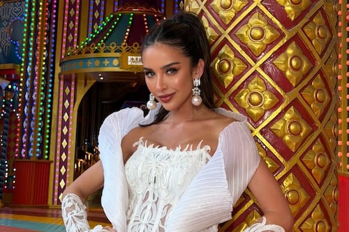 ¡Ecuador brilla en Tailandia! Nadia Mejía pone al país en la cima del carnaval de Phuket
