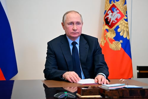 Vladimir Putin anuncia “operación militar” en Ucrania