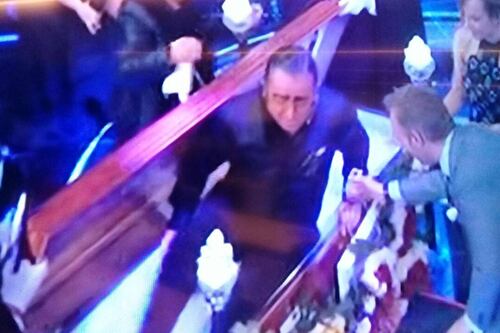 Dijo que irá directo al infierno: con “llanto y corona” Yerko Puchento se despidió de la audiencia de “Vértigo”