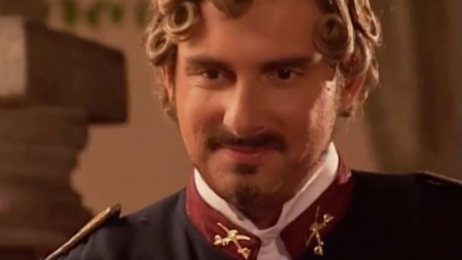 Yves Santibáñez en "Amor real"