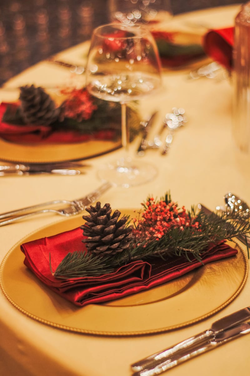 ¡Ideas irresistibles! Así se arma la mesa navideña más elegante del 2025