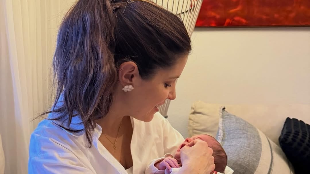 La chef Caro junto a su bebé