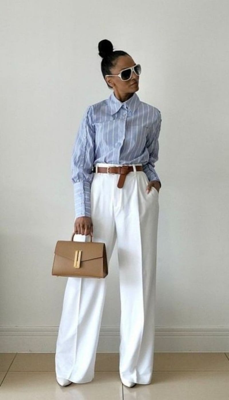 Camisas azules en tendencia