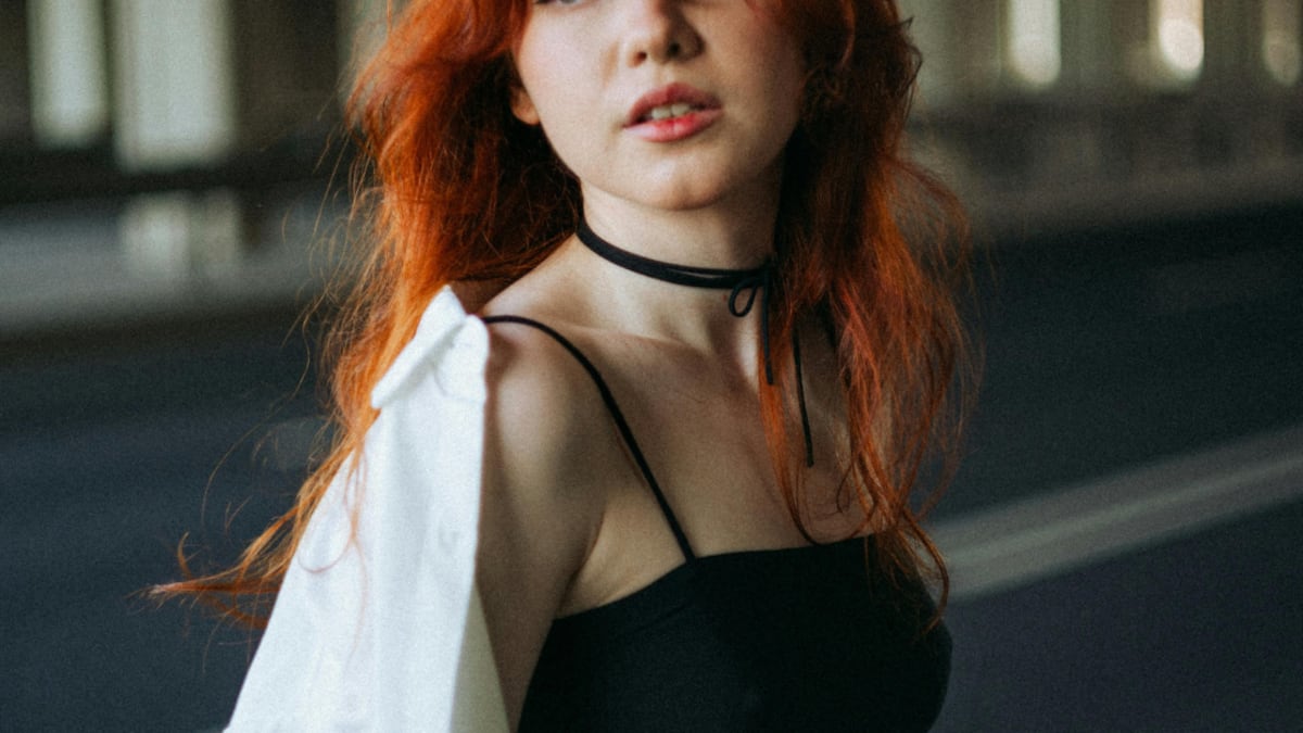 Las camisas blancas son el básico que nunca pasa de moda.