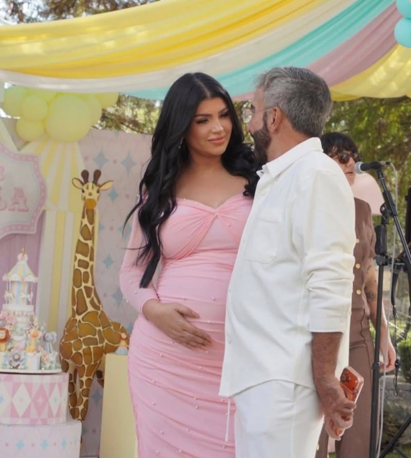 Vicente Fernández Jr. celebró el baby shower de su hija