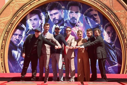 “Con nervios de acero”: Robert Downey Jr. evitó que Chris Hemsworth y Scarlett Johansson salieran de Marvel