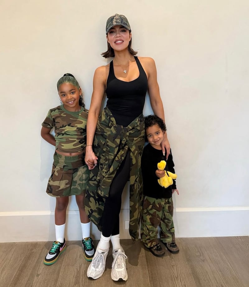 Khloé Kardashian y sus hijos