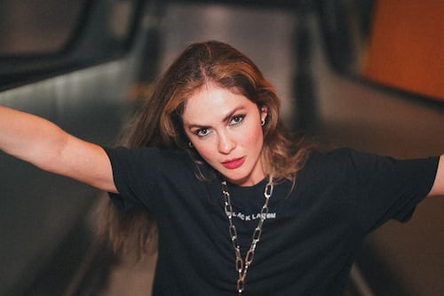 Lara Klart hace historia: la primera DJ ecuatoriana en llegar a Hï Ibiza