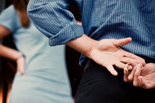 ¿Apareció en el ‘Excel de infieles’ que circula en Colombia? Esto es lo que puede hacer