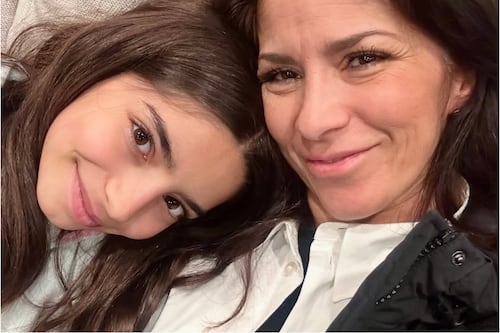 Alessandra Rosaldo comparte aventura con su hija y ataques fuera de lugar indignan a fans