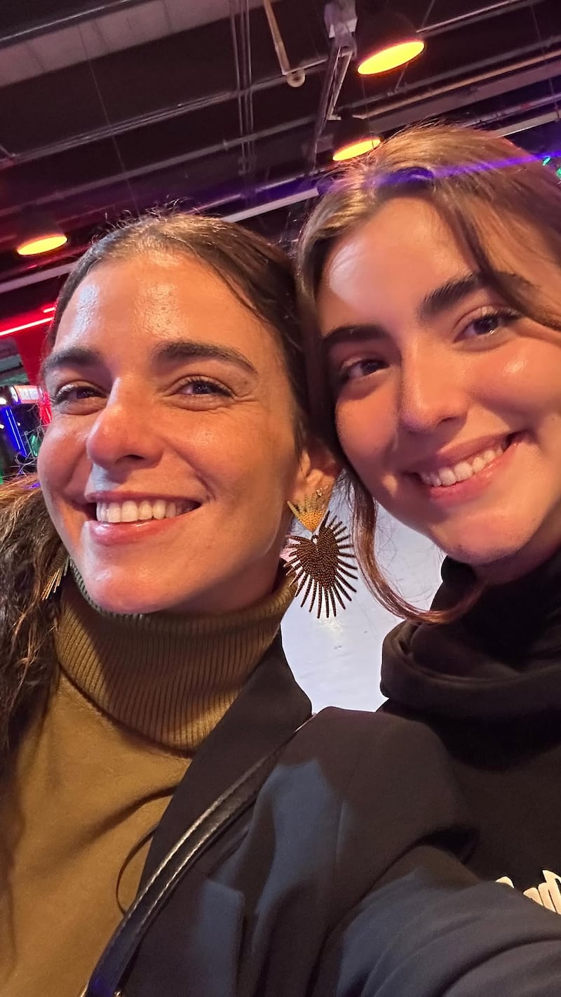 Giovanna Andrade y su hija, Rosa Azanza